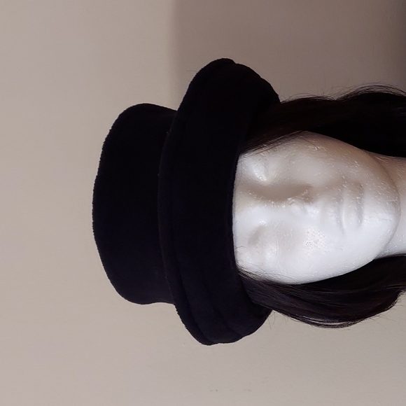 ‼️3 for $16‼️  Black Fleece Cold Weather Hat - Picture 2 of 10